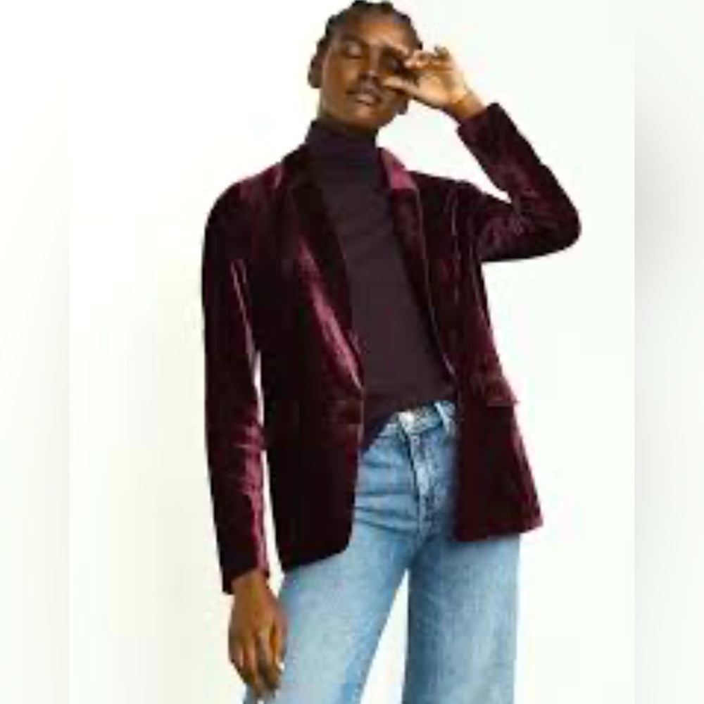 Banana Reuplic Soft Velvet Blazer … size 2